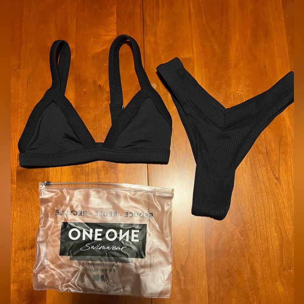 ONEONE Swimwear- Black Bikini